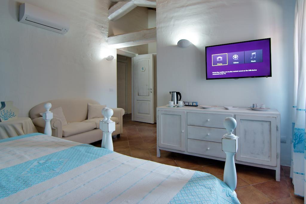 Domus Corallia-Luxury Rooms ポルト・ロトンド エクステリア 写真